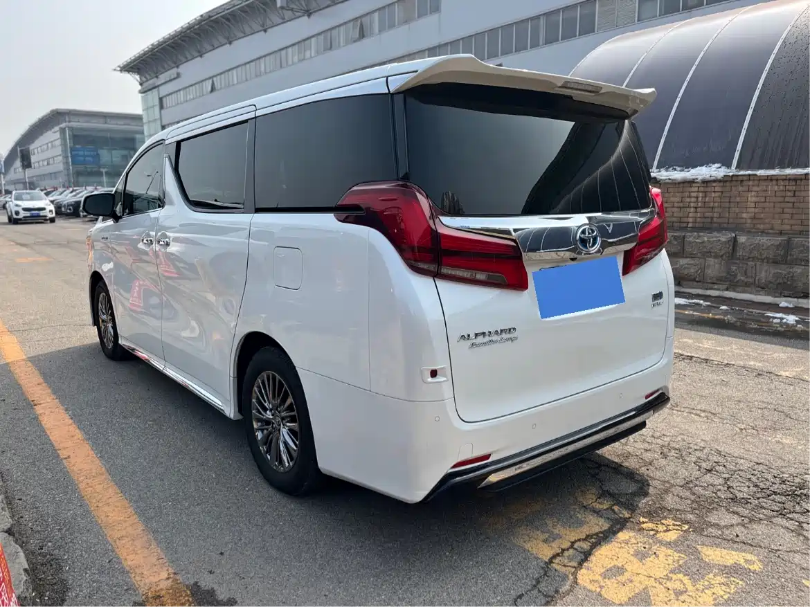 Toyota Alphard 2021 Hybrid 2.5L Premium фото 6