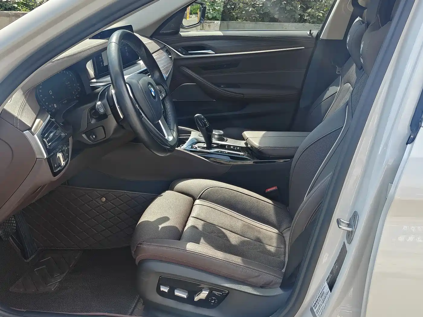 BMW 5 Series 2021 530Li Premium Luxury Package фото 15