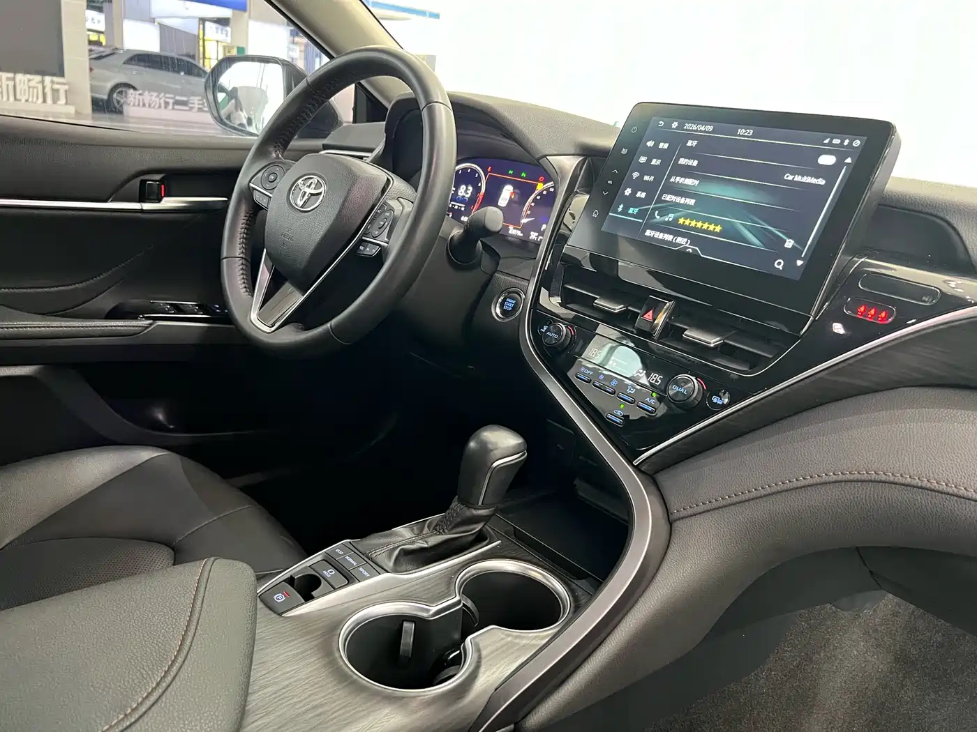 Toyota Camry 2021 2.5G Luxury Edition фото 12