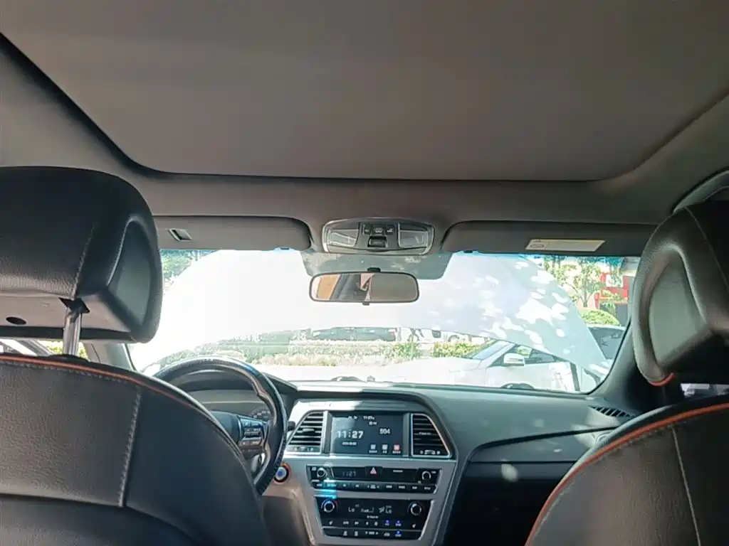 HYUNDAI SONATA