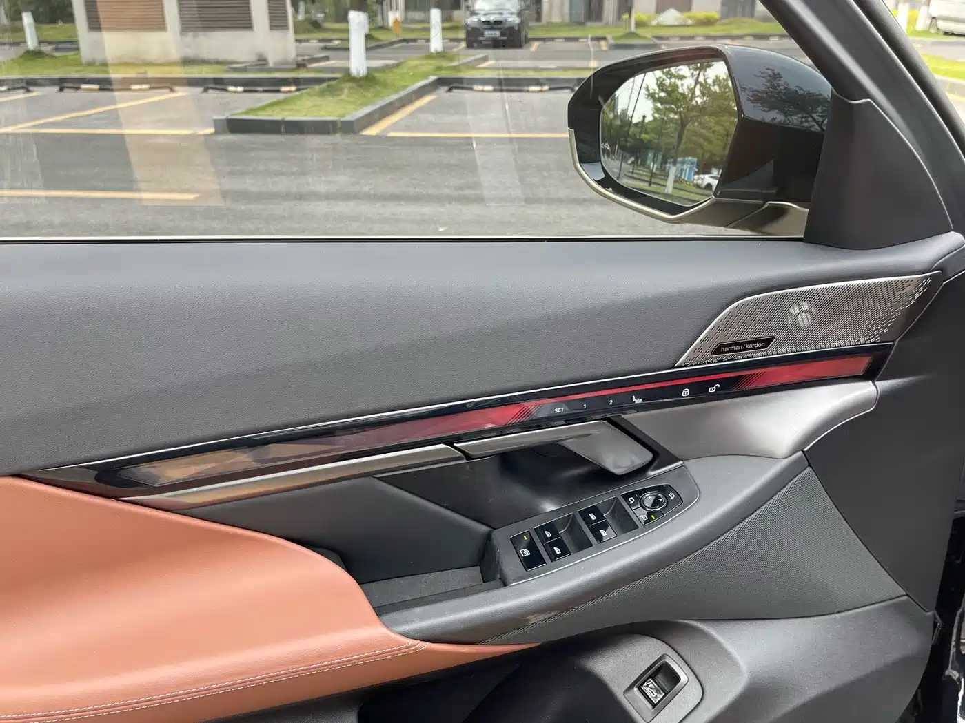 BMW 5 Series 2024 530Li Leading M Sport Package фото 21