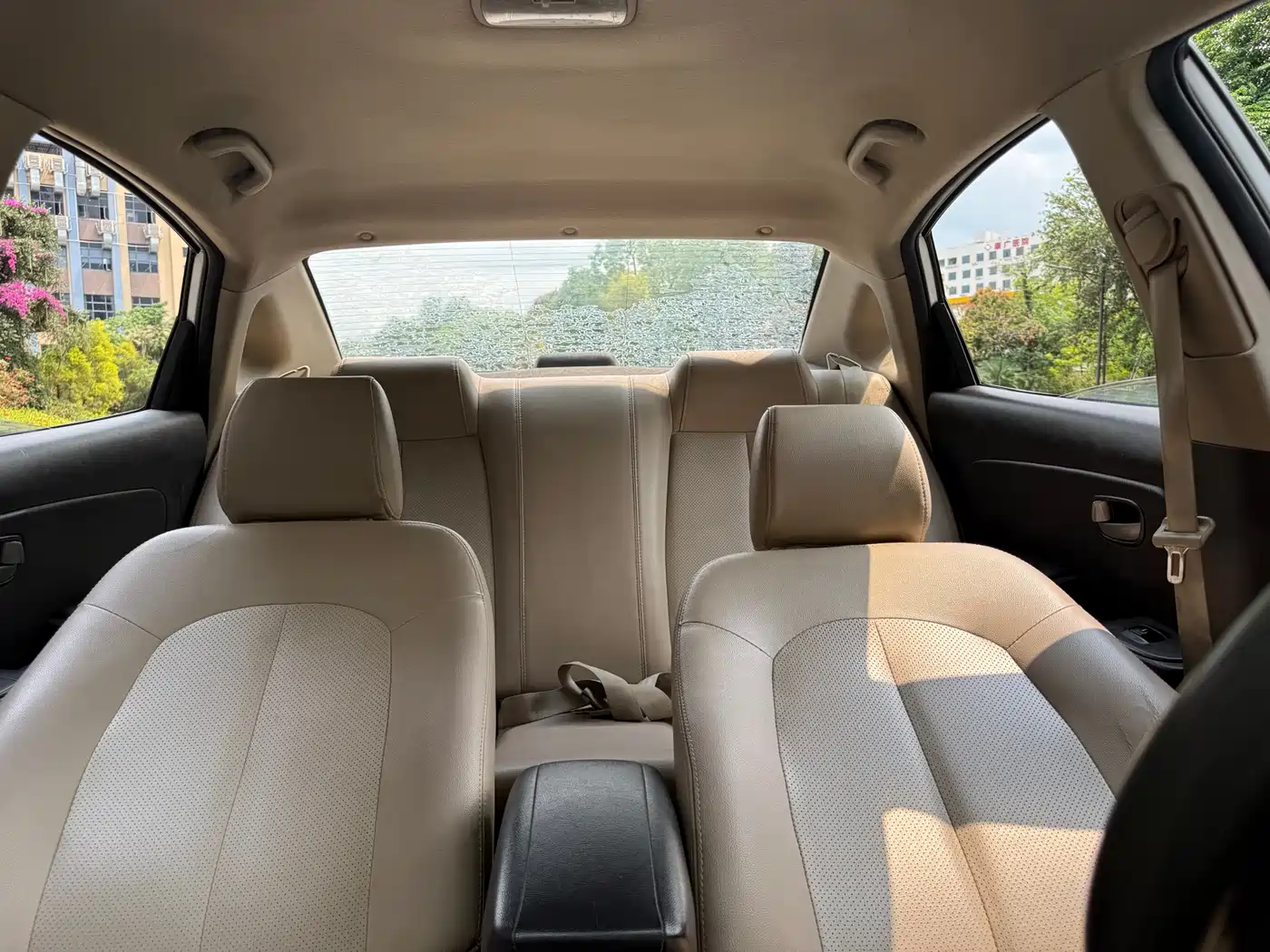 Hyundai Elantra 2011 1.6L Manual Luxury фото 8