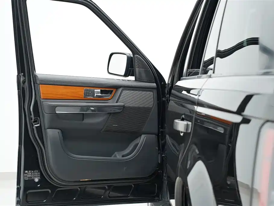 Фото 9 - Land Rover Range Rover Sport