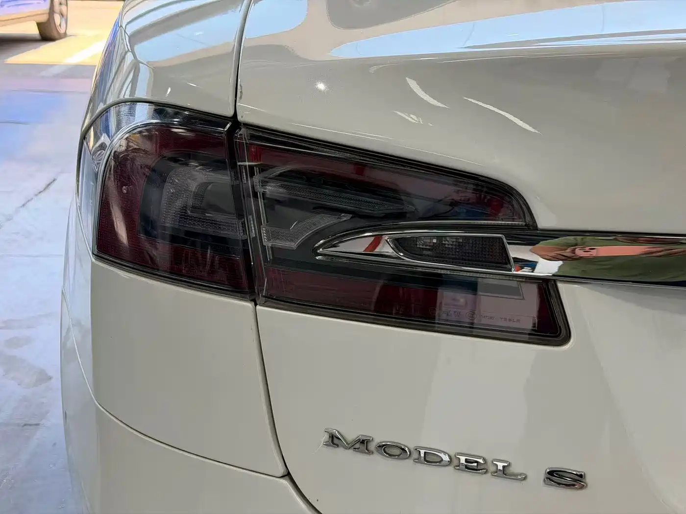 TESLA MODEL S