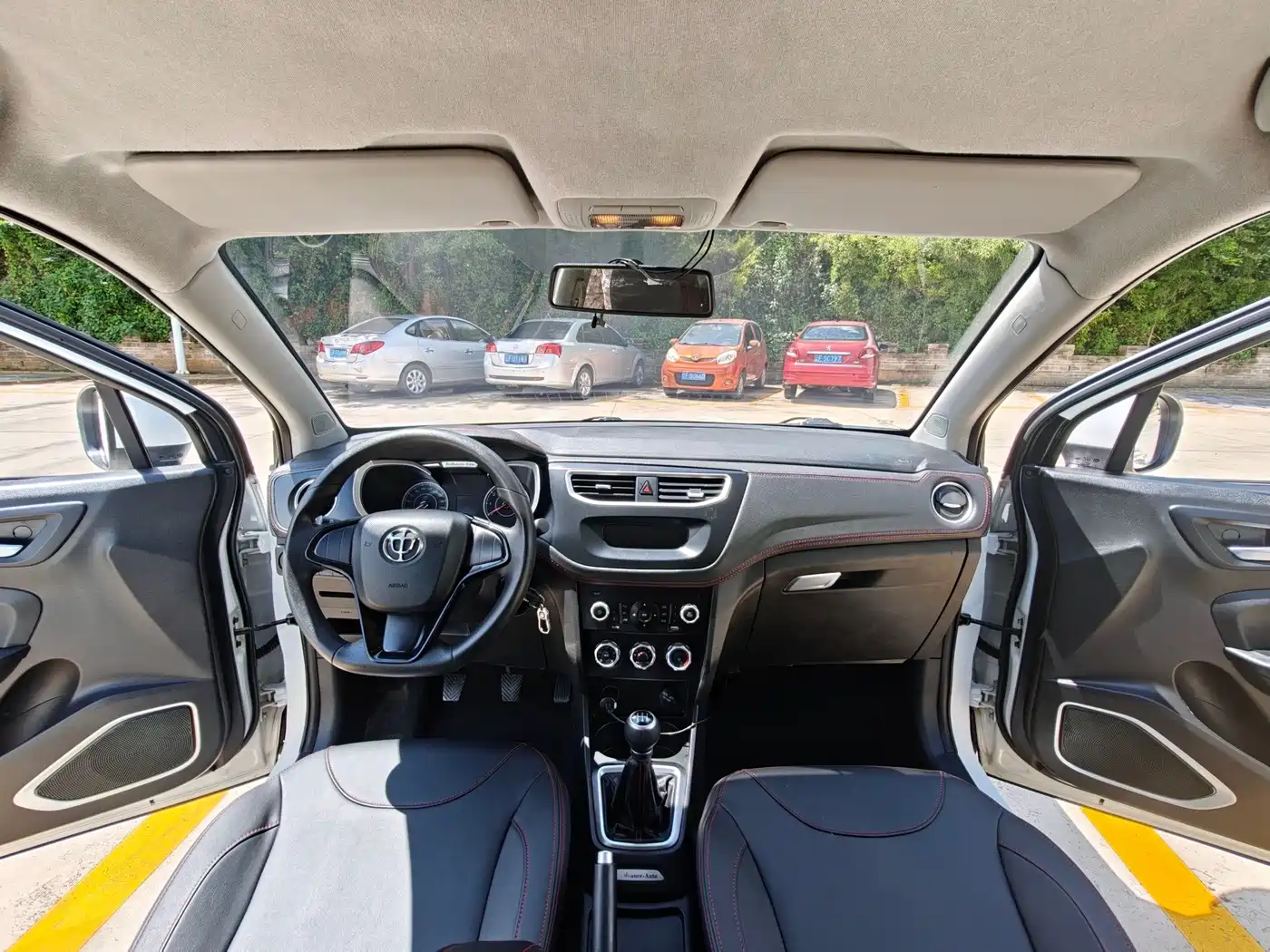 Zhonghua V3 2016 2016 1.5L Manual Comfort