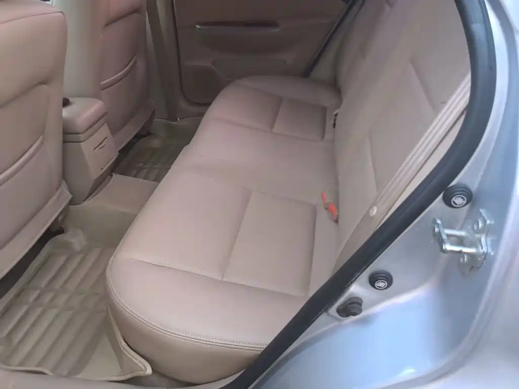 Фото 17 - Buick Excelle