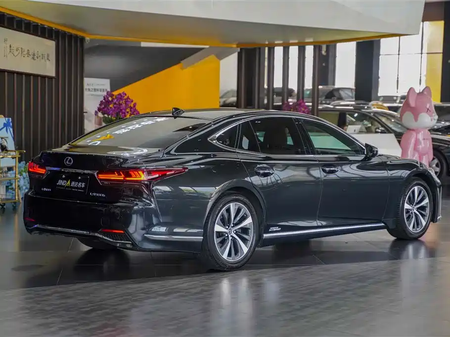Lexus LS 2022 2021 500h Excellence Edition