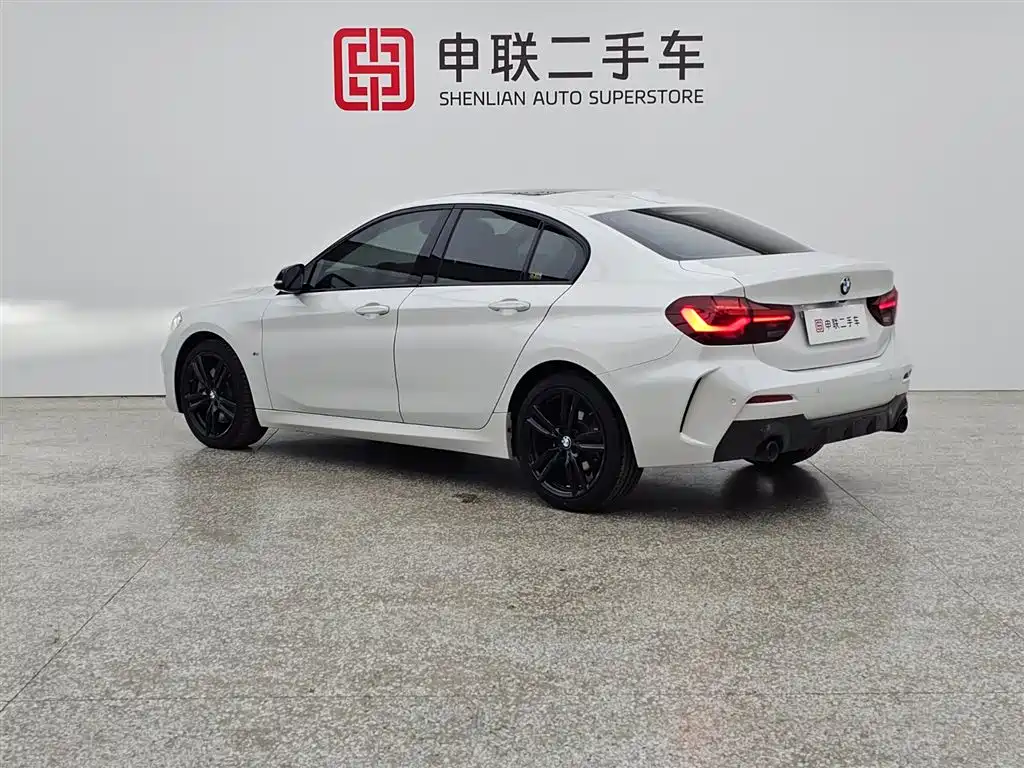 BMW 1 Series 2023 125i M Sport Shadow Edition фото 12
