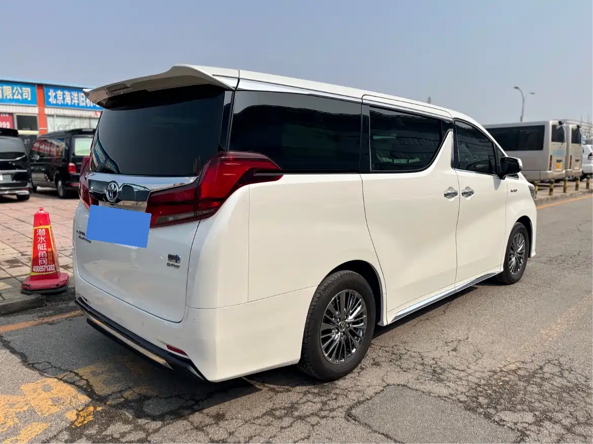 Toyota Alphard 2021 Hybrid 2.5L Premium фото 4