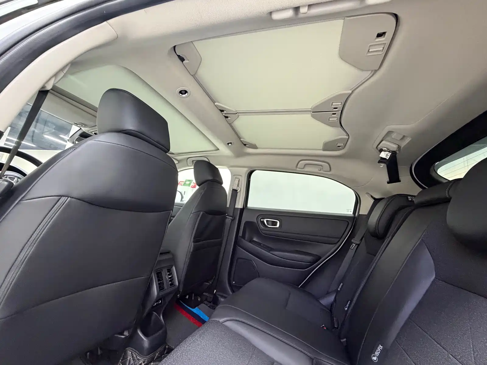 Photo 15 - Honda Vezel