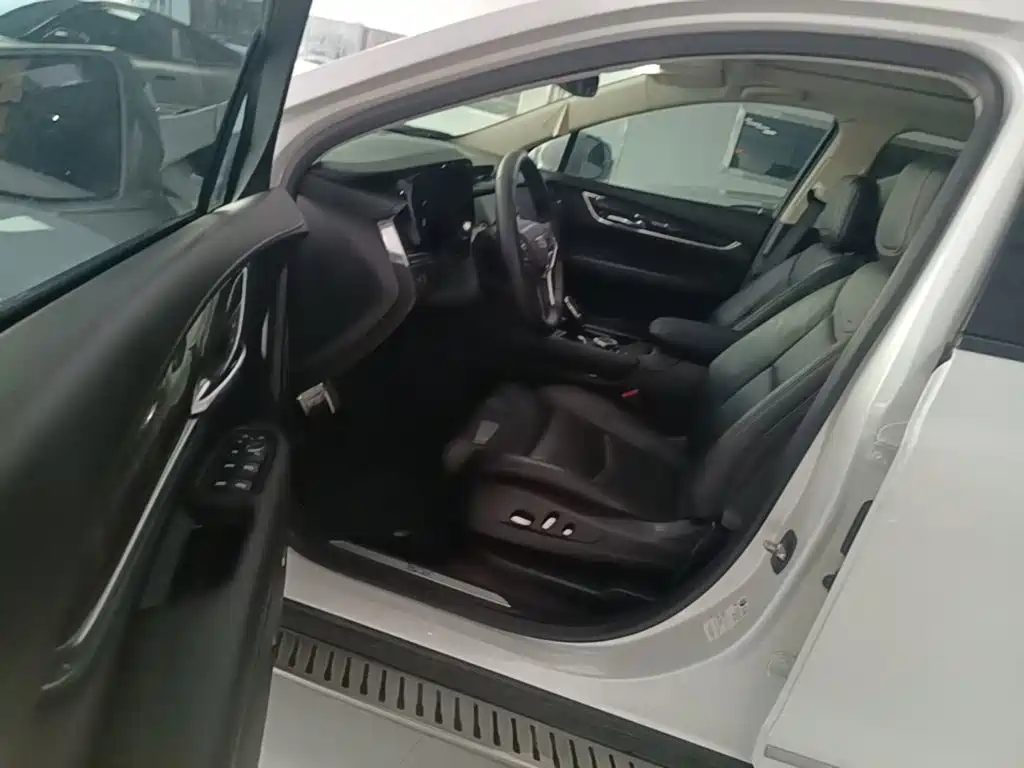 Cadillac XT5 2016 2016 28T AWD Luxury Model
