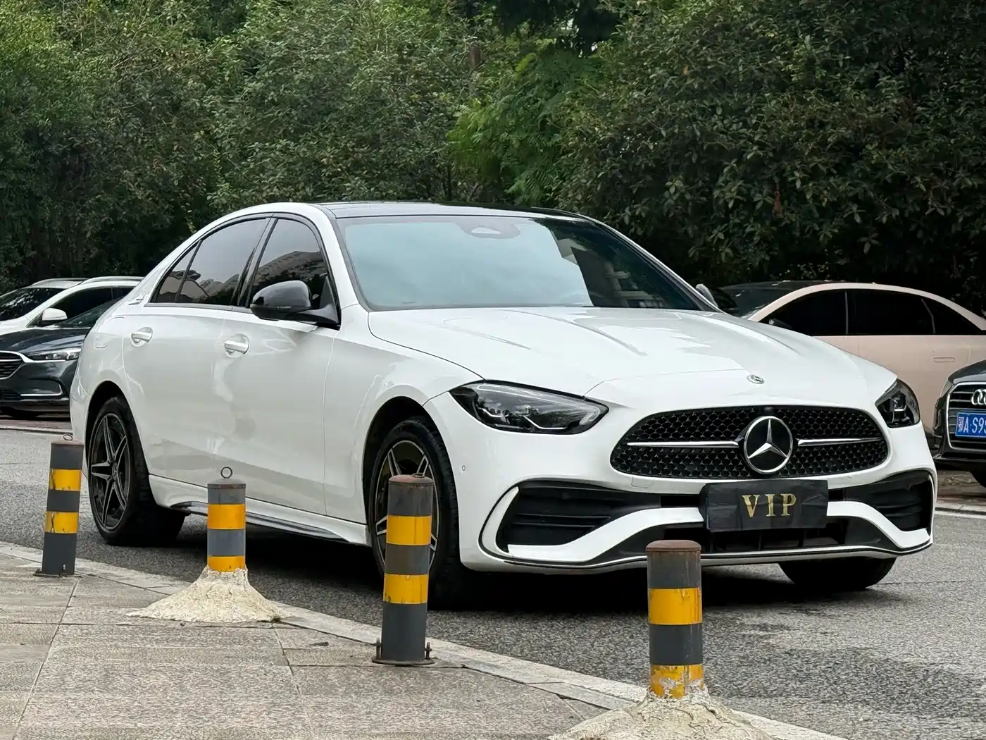 Photo 3 - Mercedes-Benz C-Class
