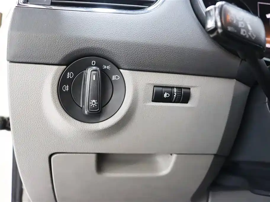 Škoda Octavia 2015 1.6L Automatic逸俊版 фото 14