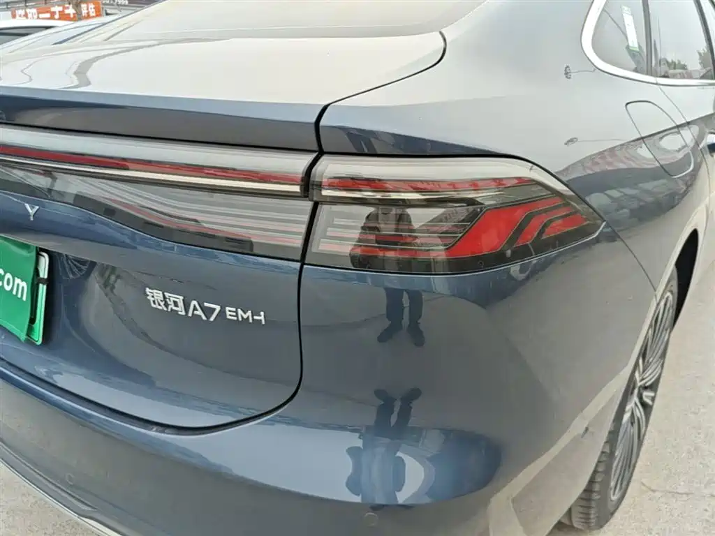 Geely Galaxy Galaxy A7 2025 EM-i фото 8