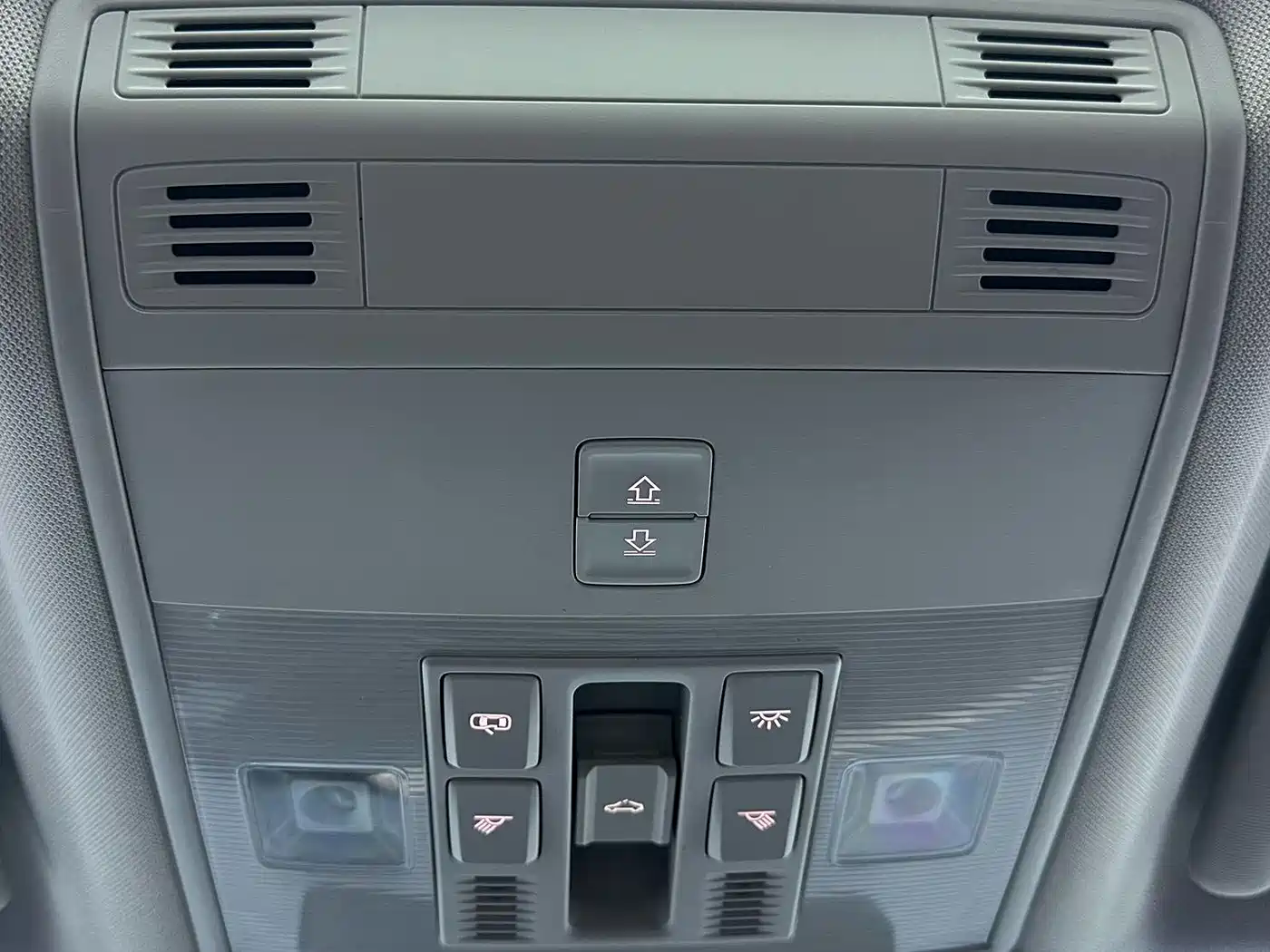 Volkswagen Tharu, миниатюра 18