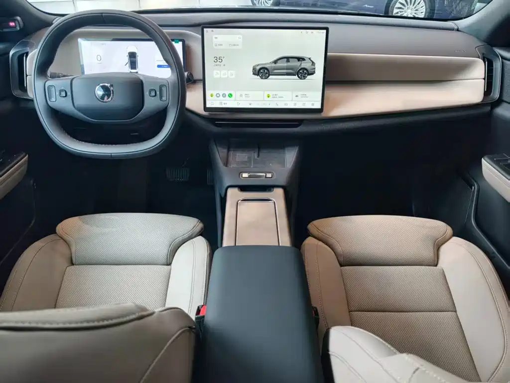 Volvo XC70 Plug-in Hybrid 2026 2026 4WD Ultra Long Range Plus