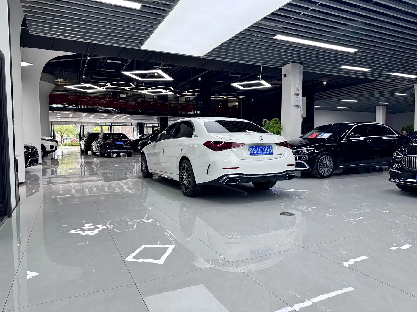 Mercedes-Benz C-Class 2023 Facelift C 200 L Sport Edition фото 16