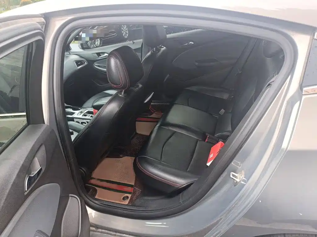 Chevrolet Cruze 2018 2018 Hatchback 320 Automatic Pioneer Sunroof Edition