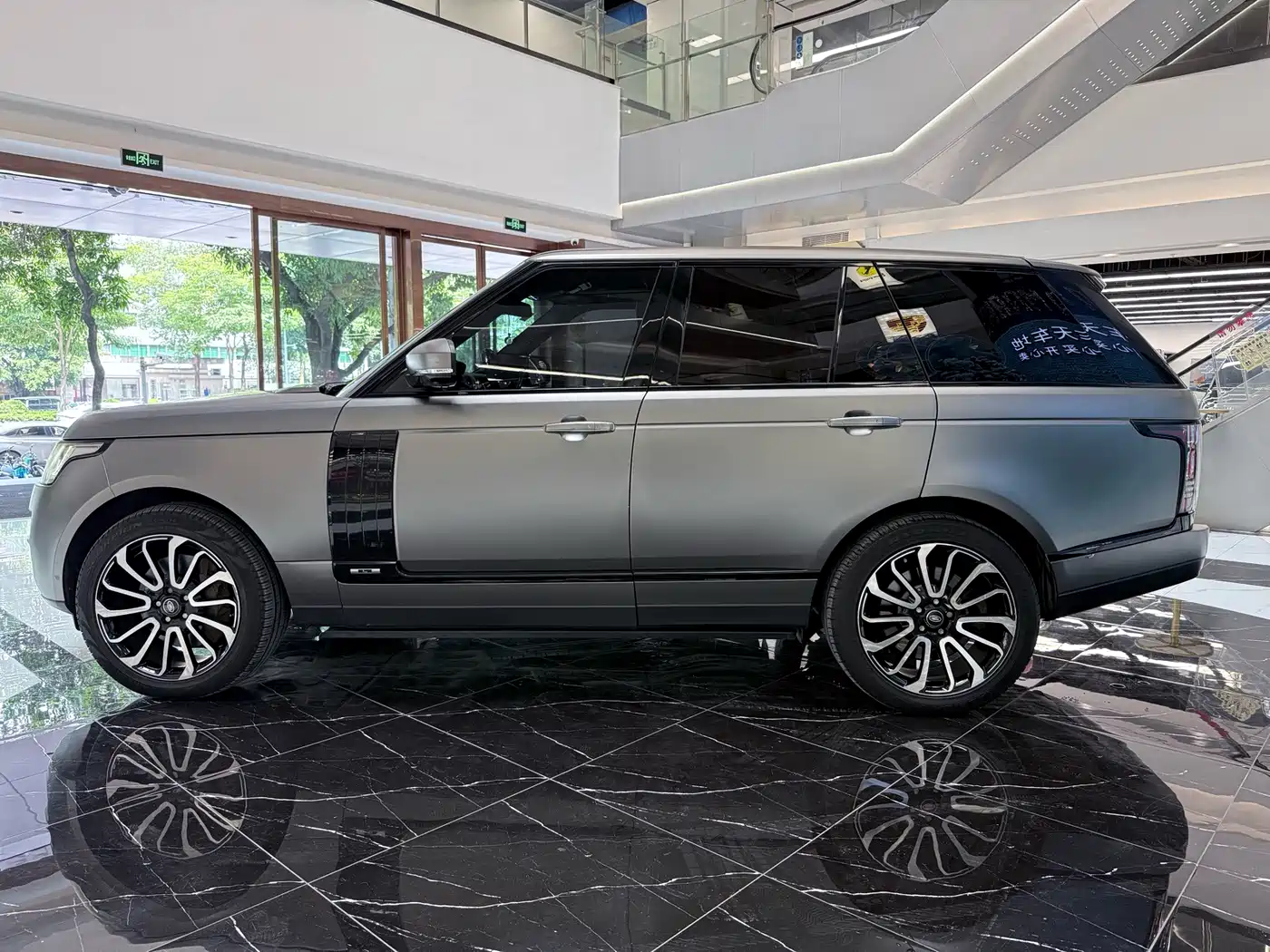 Фото 3 - Land Rover Range Rover