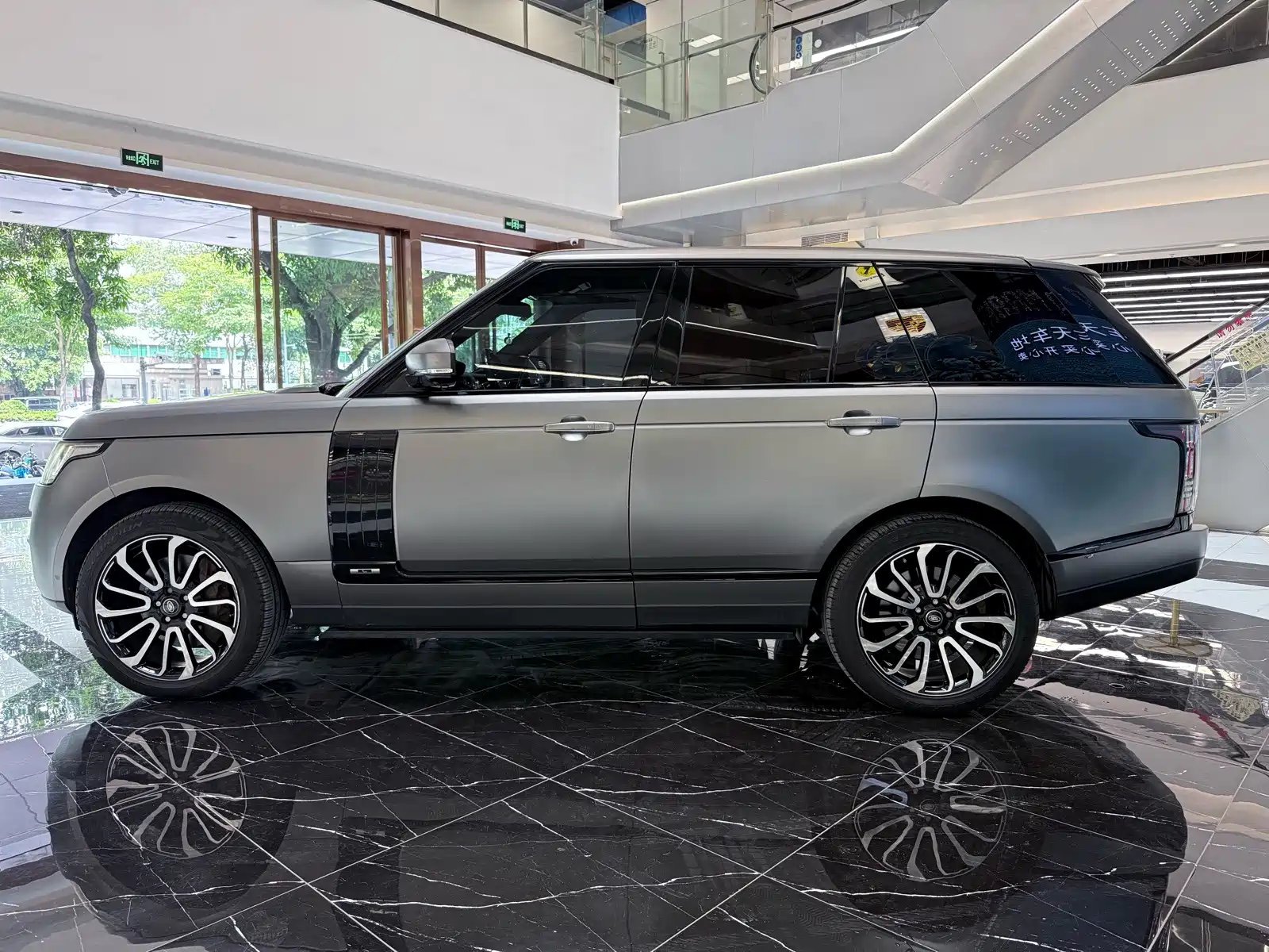 Фото 3 - Land Rover Range Rover