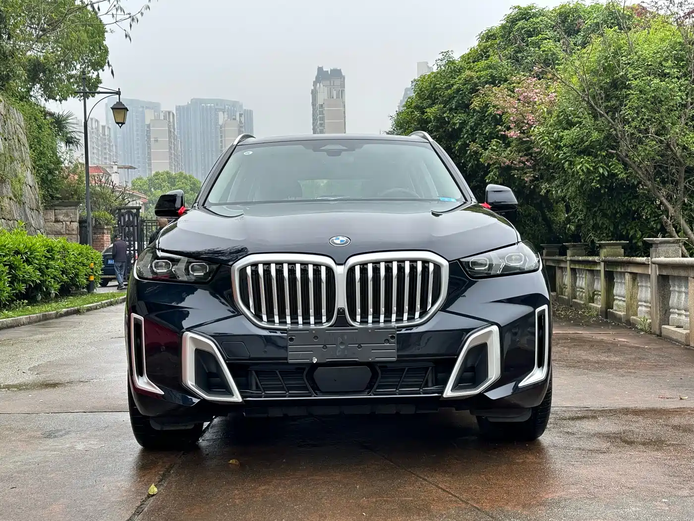 BMW X5 2025 Model xDrive 30Li Exclusive M Sport Blackout Package фото 2