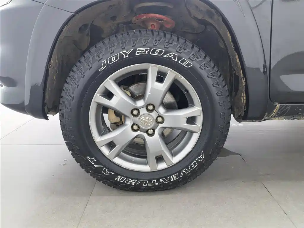 Toyota RAV4 Rongfang 2012 Styling Edition 2.0L Automatic 4WD фото 17