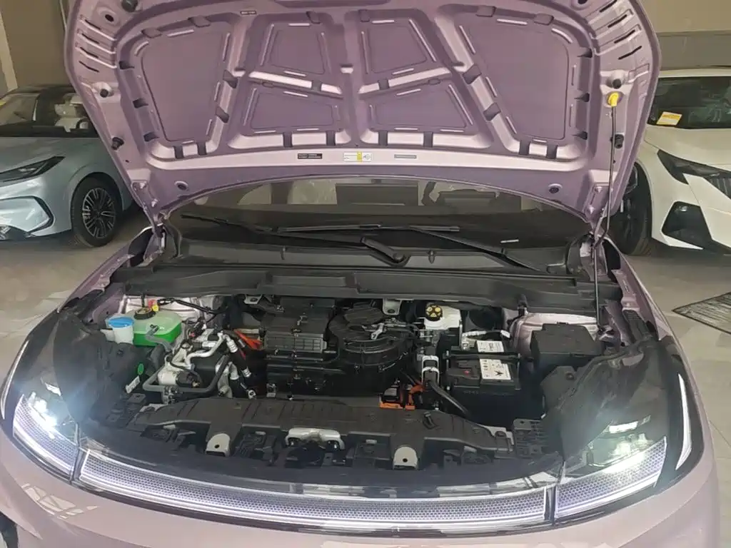 ARCFOX T1 2026 2025 425 Mid-range Version