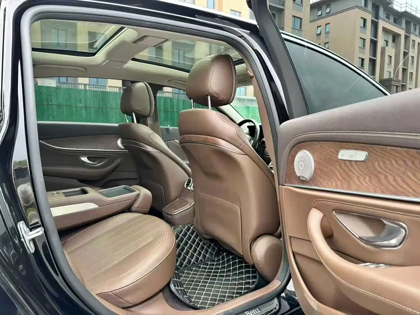Mercedes-Benz E-Class 2022 Facelift E 300 L Fashion Style фото 5