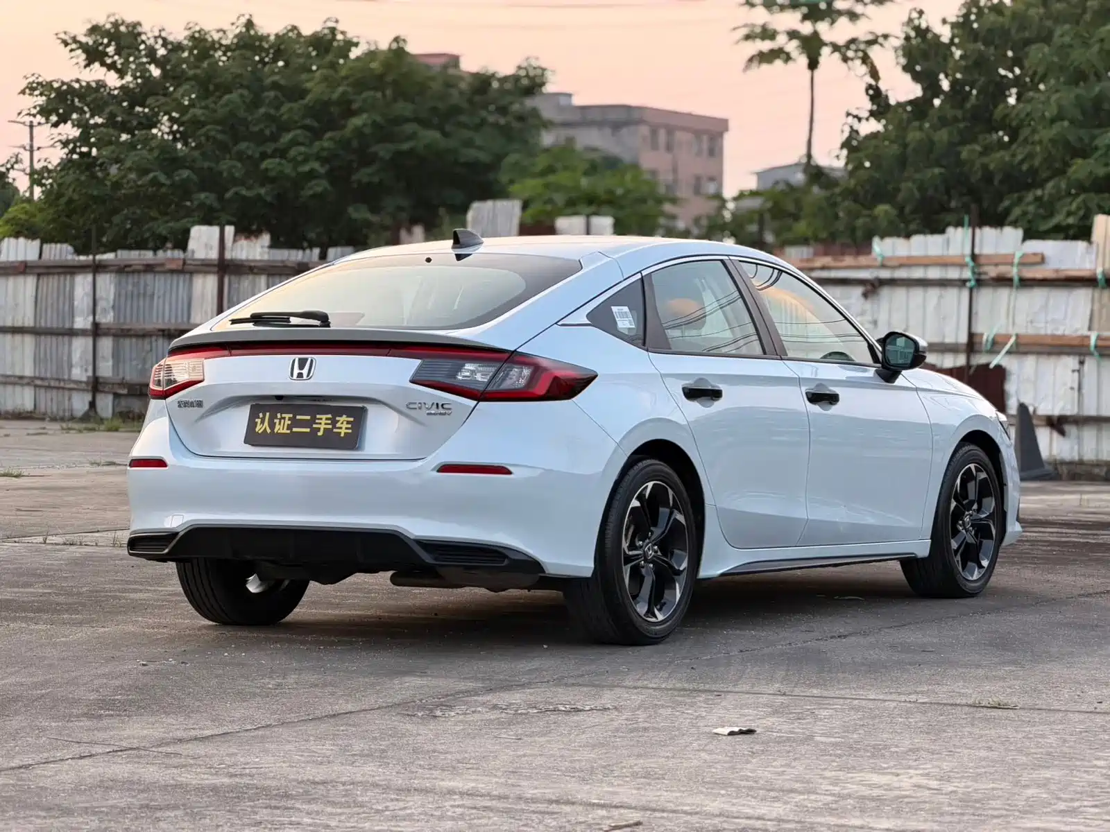 Photo 19 - Honda Civic