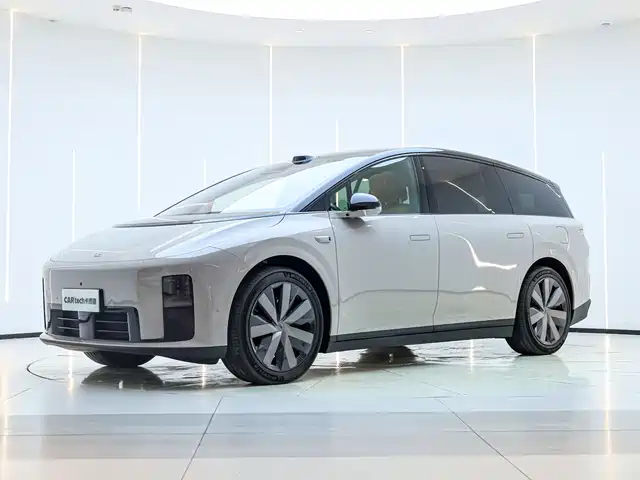 Li Auto Li i8 2025