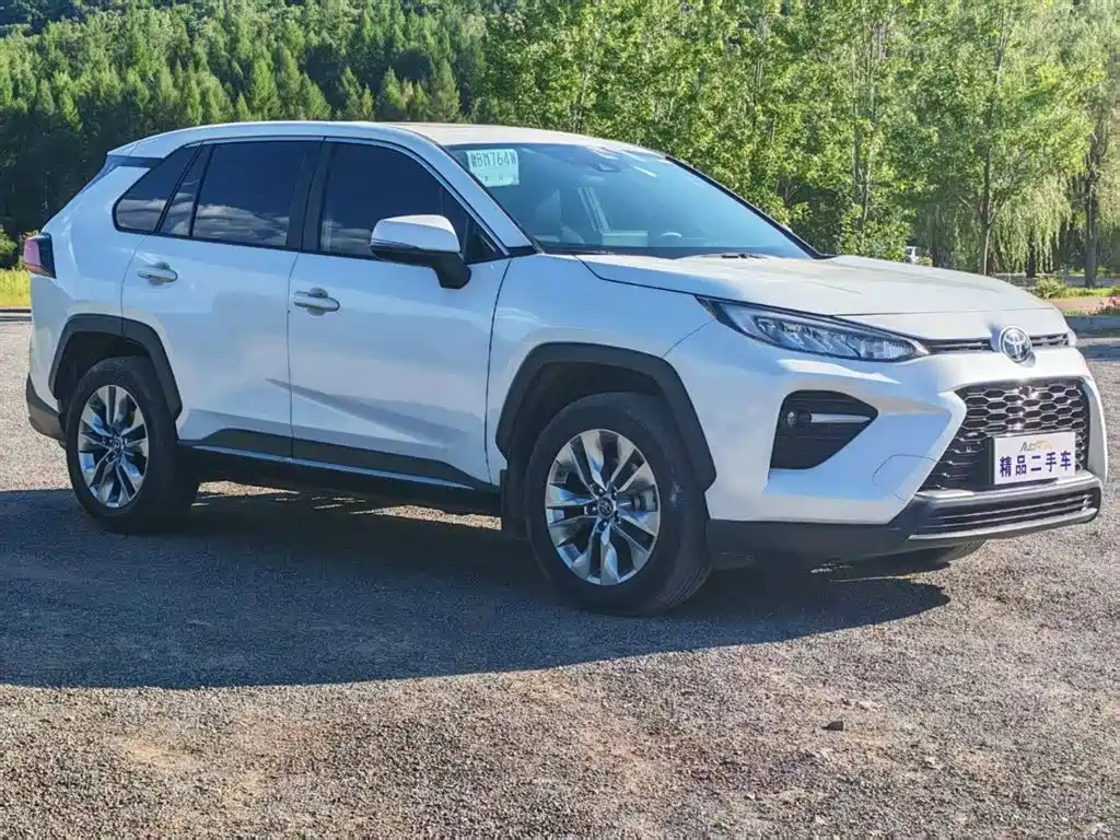 Toyota Wildlander 2022 2.0L CVT 4WD Knight Edition фото 3