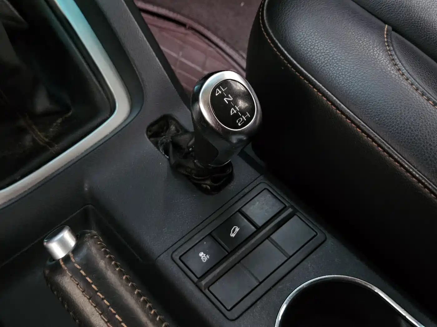 BAIC ORV Beijing Offroad BJ40 2016 Model 40L 2.0T Manual 4WD Premium фото 11