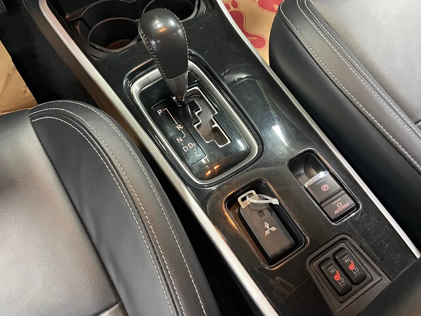 Mitsubishi Outlander 2020 2.0L 2WD Premium 5-seater фото 10