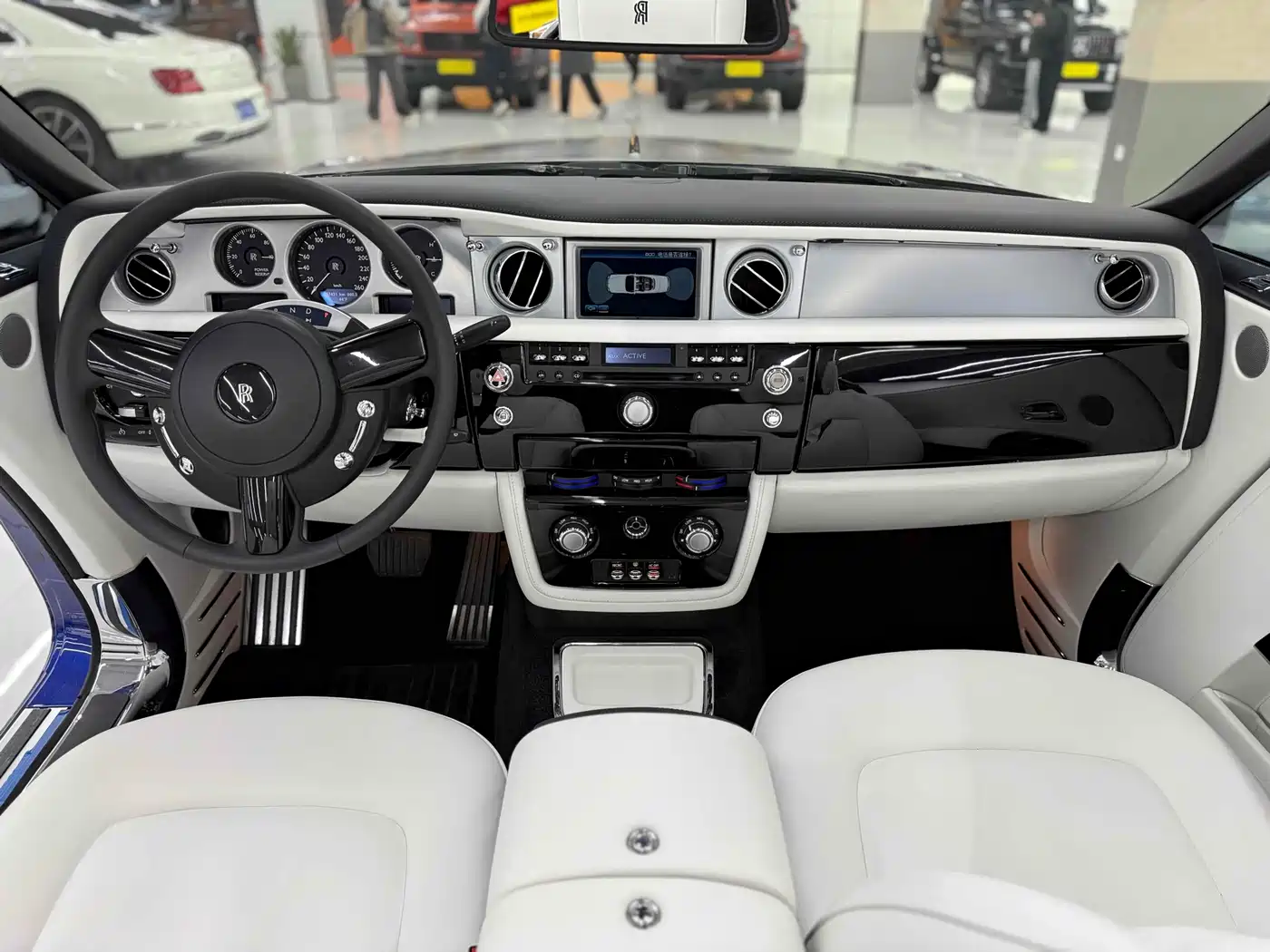 Rolls-Royce Phantom 2012 2007 6.7L Soft-top Convertible
