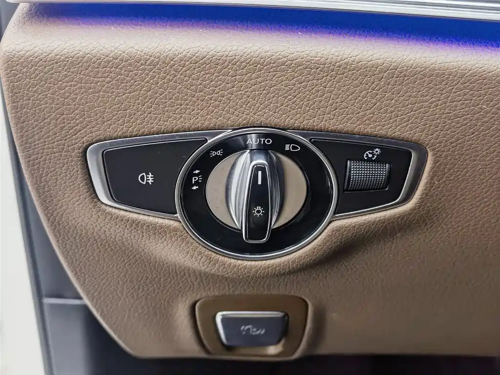 Mercedes-Benz E-Class 2018 Facelift E 300 L Sport Luxury фото 21