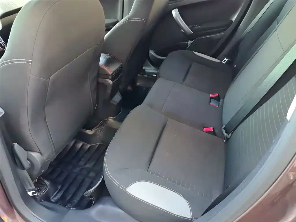 Peugeot 2008 2015 2014 1.6L Automatic Trend Edition