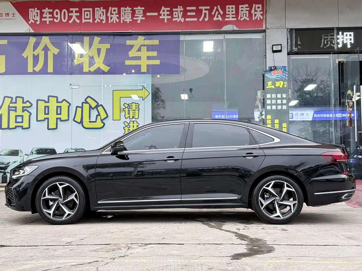 Volkswagen Passat 2025 Outstanding 380TSI Starlight Dragon Soaring Edition фото 14