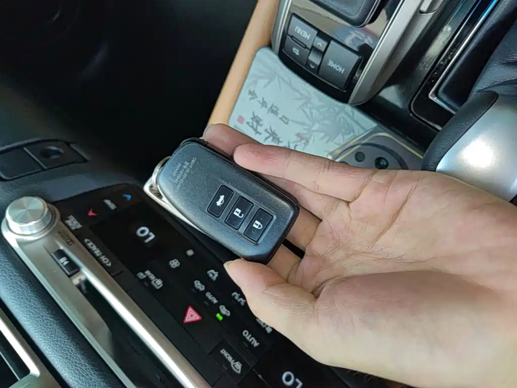 Lexus GS 2017 2016 300h Leading Edition