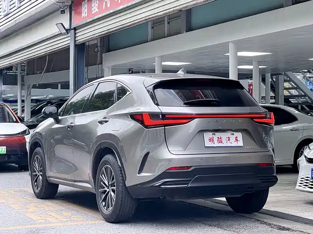 Lexus NX 2022 260 FWD Innovation Edition — фото 4