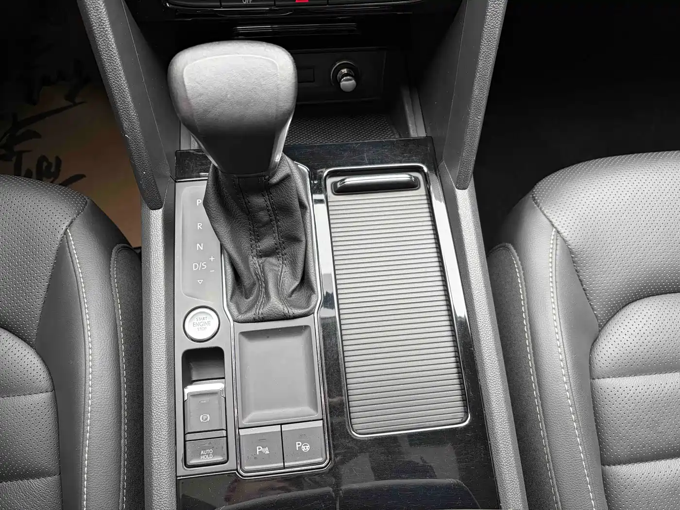 Volkswagen Teramont 2019 330TSI 2WD Luxury China VI фото 15