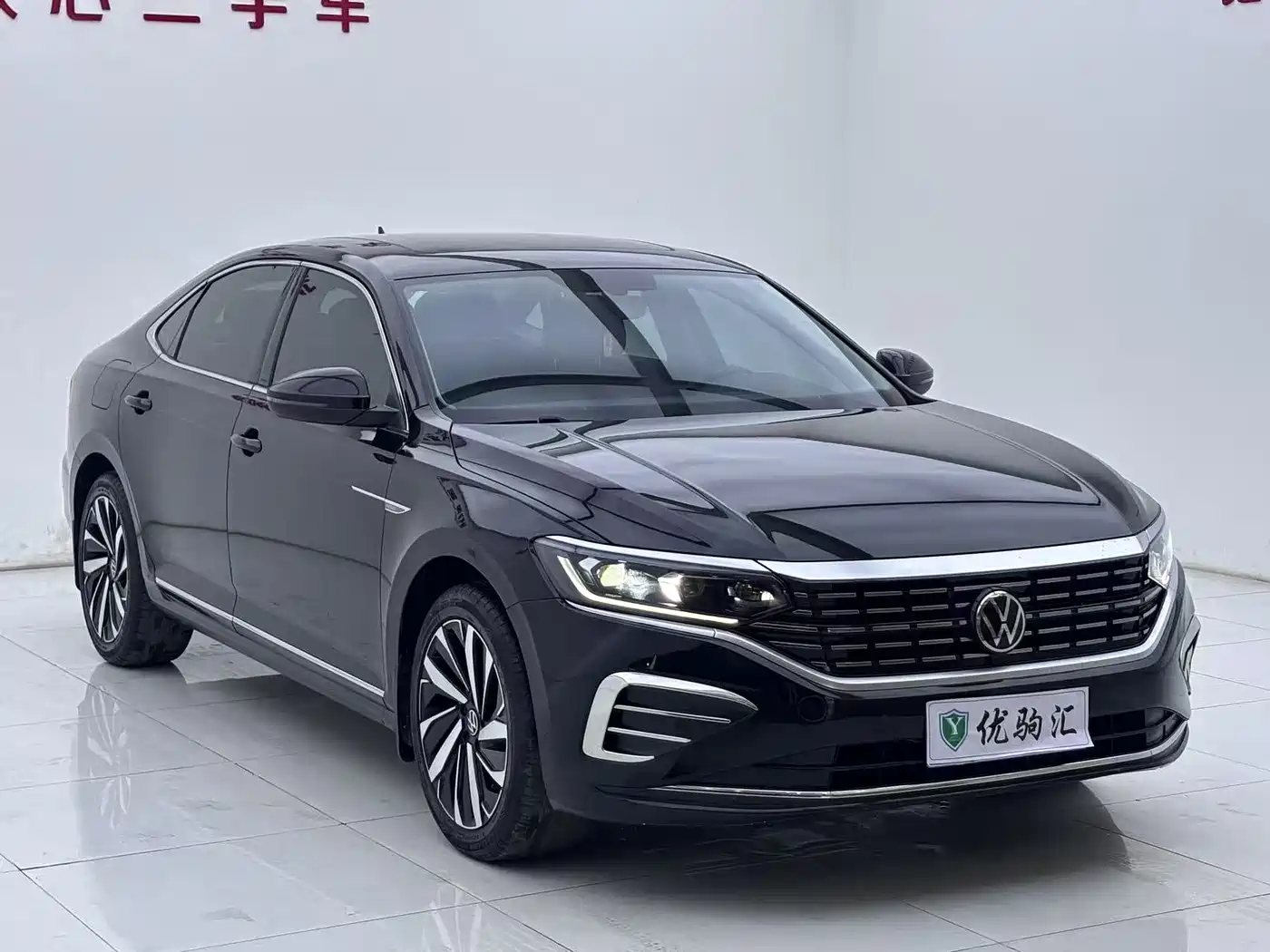 Volkswagen Passat 2024 330TSI Elite Edition фото 2