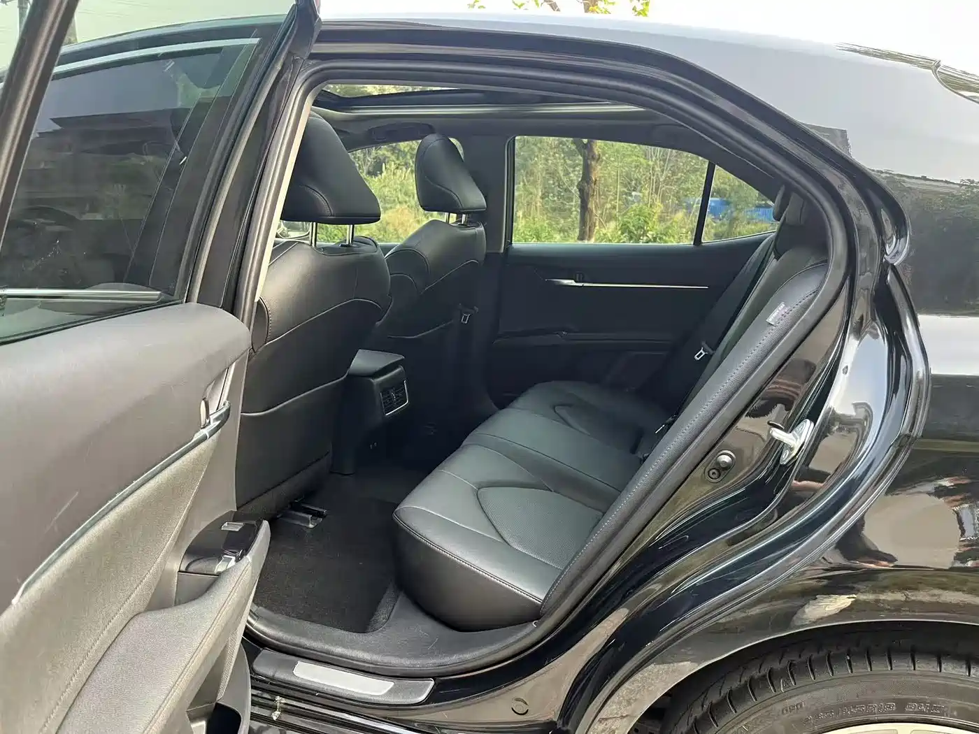 Toyota Camry 2021 2.5G Luxury Edition фото 12
