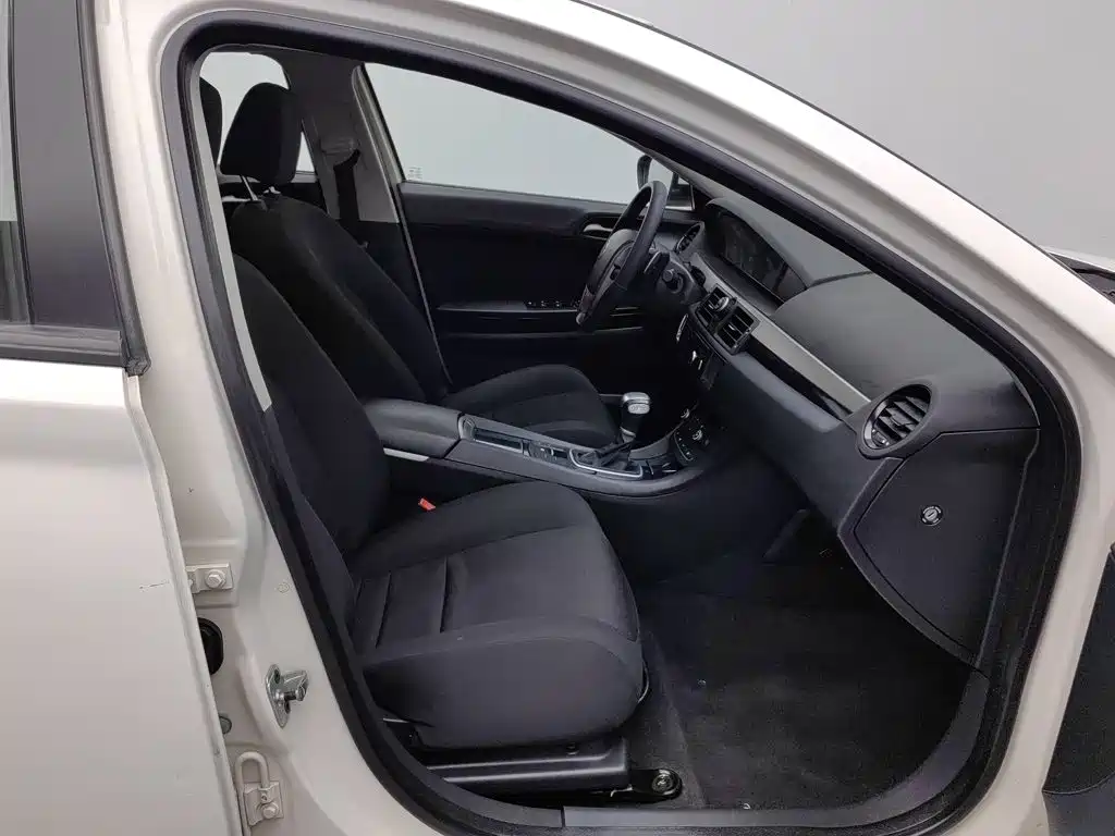 MG MG6 2014 2014 Hatchback 1.8L Automatic Driving Value Edition