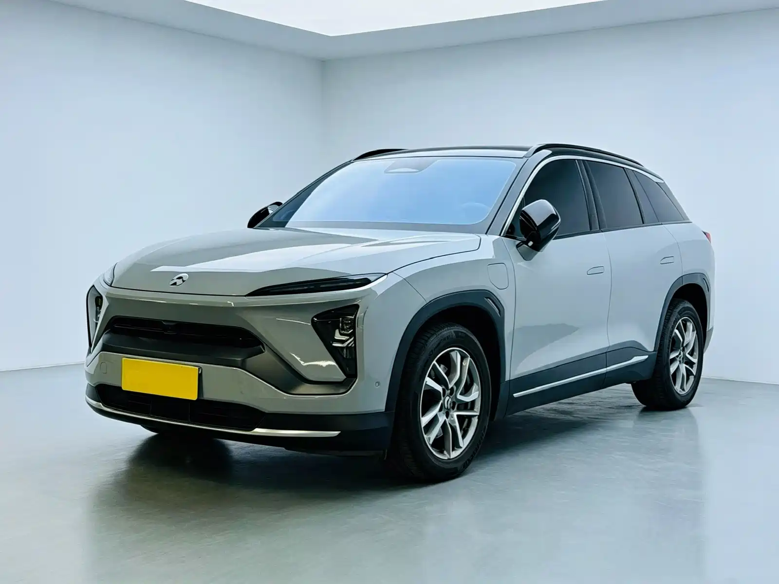 Фото 1 - NIO ES6