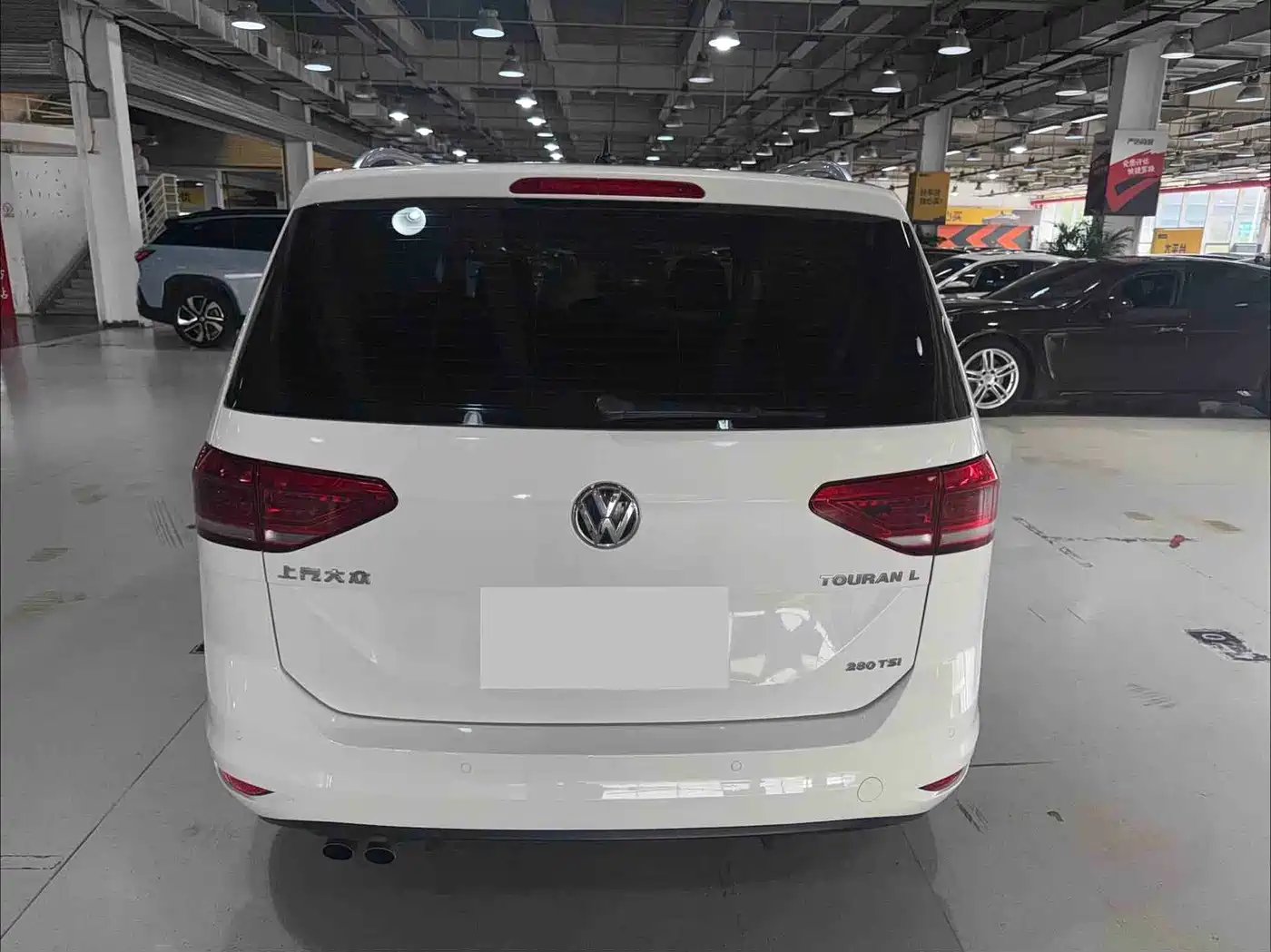 Фото 19 - Volkswagen Touran