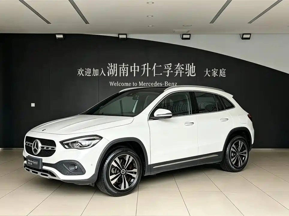 Mercedes-Benz GLA 2023 2023 GLA 220