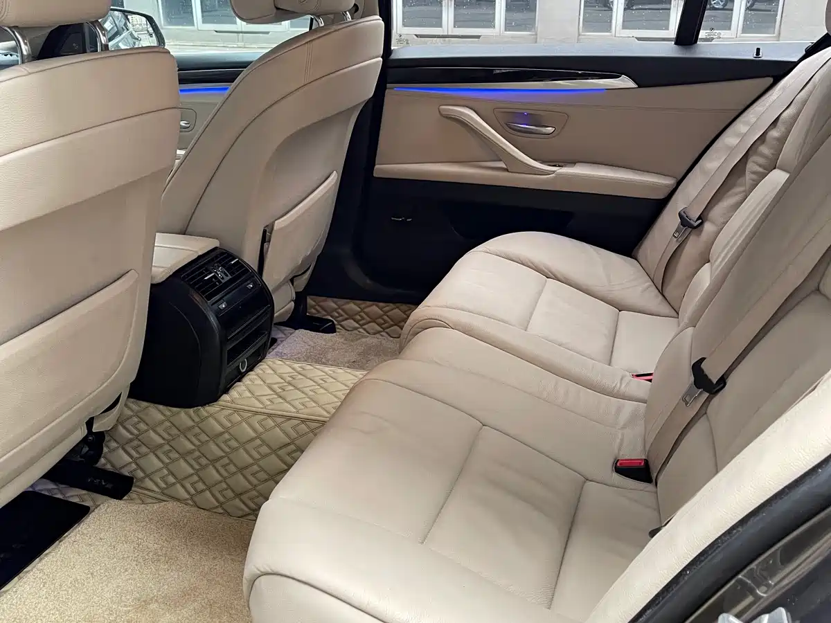 BMW 5 Series 2013 525Li Luxury фото 6