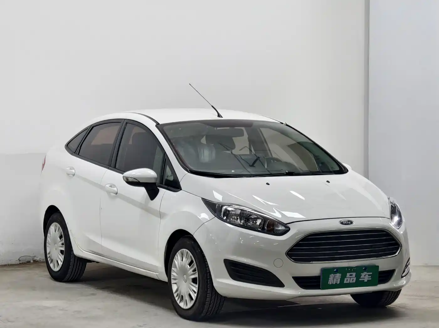 Фото 3 - Ford Fiesta