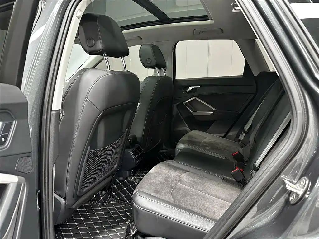 Audi Q3 2022 35 TFSI Fashion Dynamic фото 15