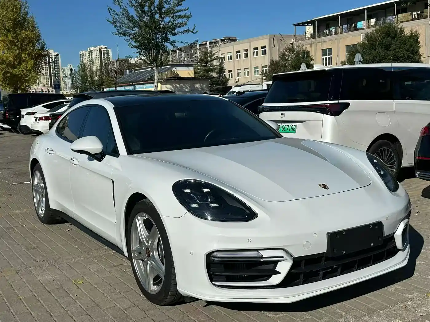 PORSCHE PANAMERA